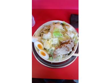 ラーメン　麺でる　本店