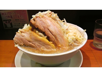 ラーメン　肉を喰らえ！！　日吉総本店