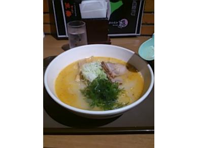 王華　新千歳空港店（北海道ラーメン道場）