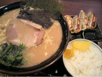 横浜らーめん　仁家　横芝光インター店