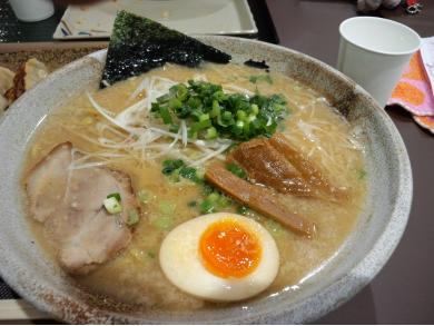 越後秘蔵麺　無尽蔵　たかさか家