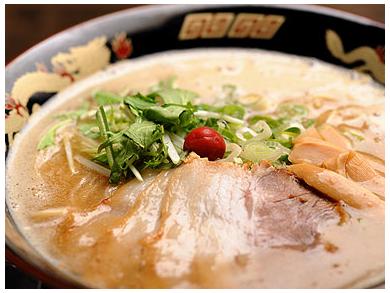 濃厚豚骨魚介系ラーメン　夢屋食堂