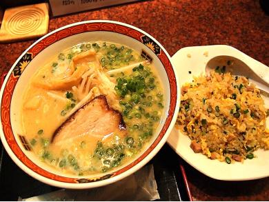 中華麺食堂　亀吉