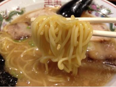 ラーメンギョーザ専門店　豚吉　本店