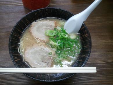 博多ラーメン　よかろうもん