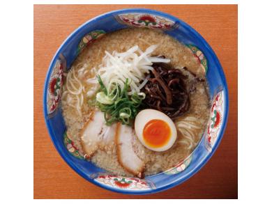 桜吹雪が風に舞う　小倉らうめん横丁店