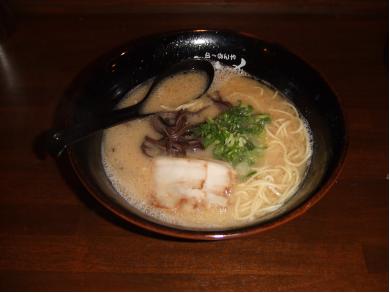 らーめんや　よしとも