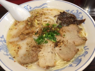 熊本ラーメン　こむらさき　本店