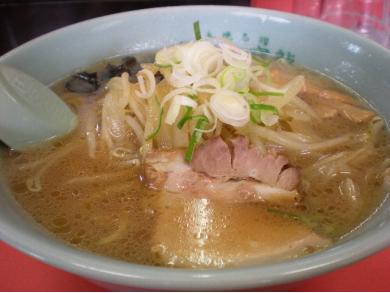 ラーメンの寳龍　24軒駅前店