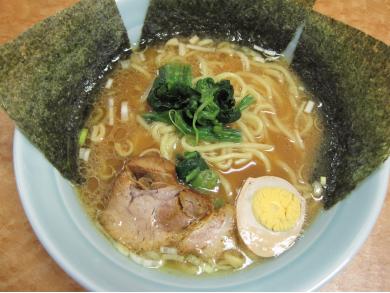 とんこつラーメン　トラドラ